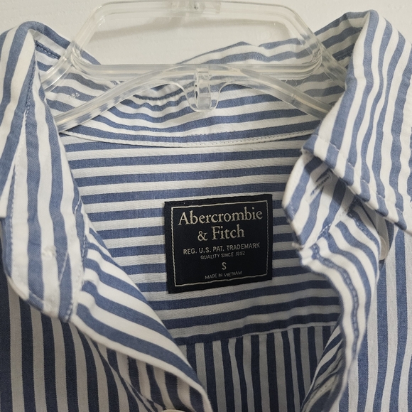 Mens Abercrombie Blue and White Striped Collared Shirt - Picture 3 of 7